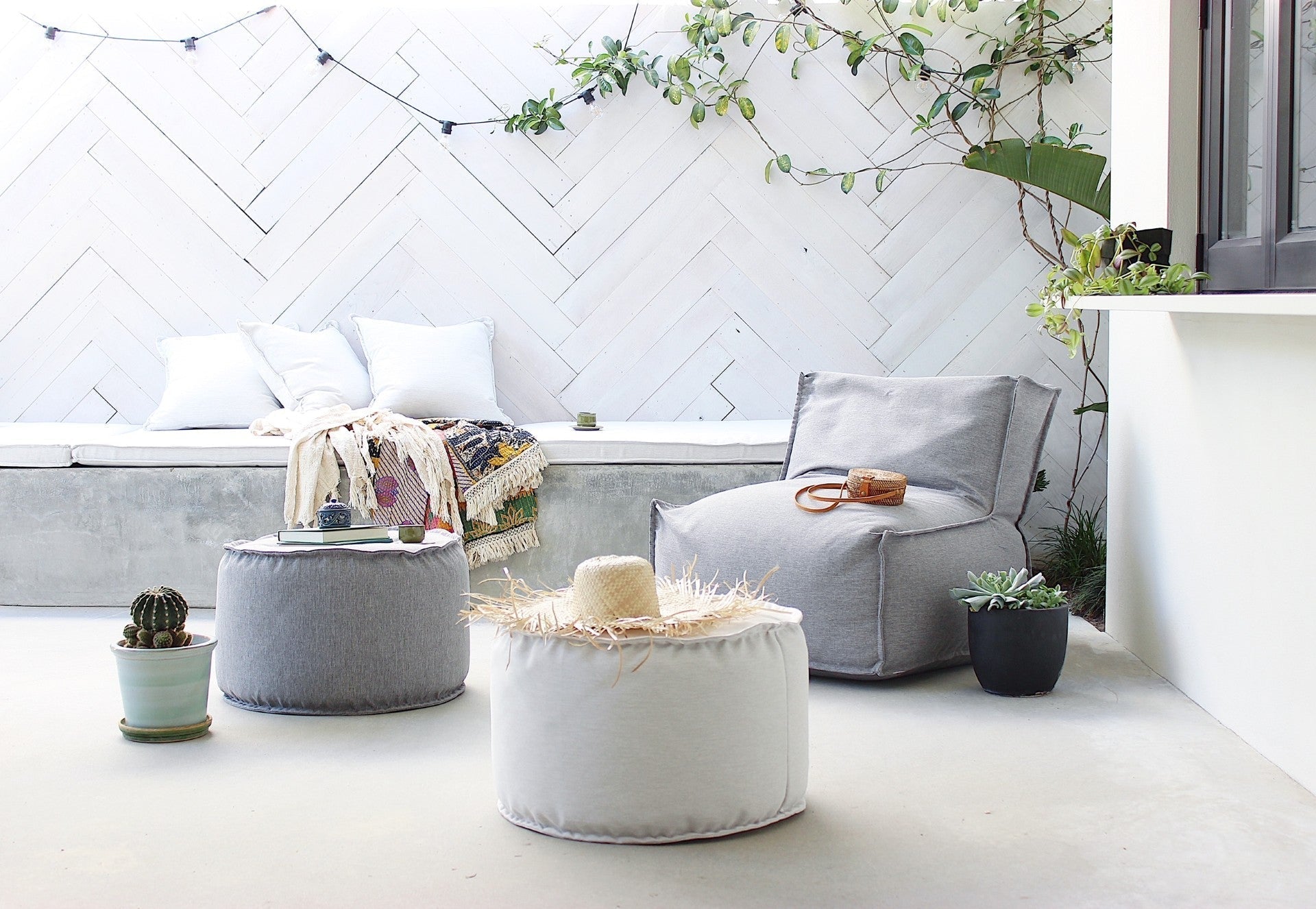 Choosing the Right Fabric for Outdoor Seating (Especially for Au Weather)