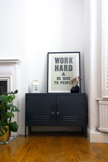 The Lowdown 12 Colours